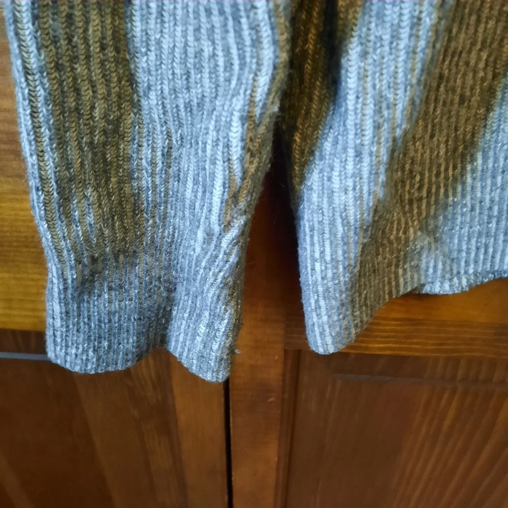 Banana Republic Merino Wool Blend Gray Ribbed Knit Mockneck Zip-Up Sweater